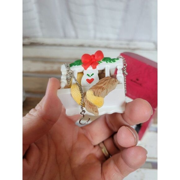 Hallmark our Christmas together cat kitten bench ornament 1993 - Picture 5 of 7